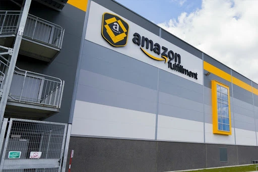 What is Amazon Fulfillment Center How It Works & Where It Is Located